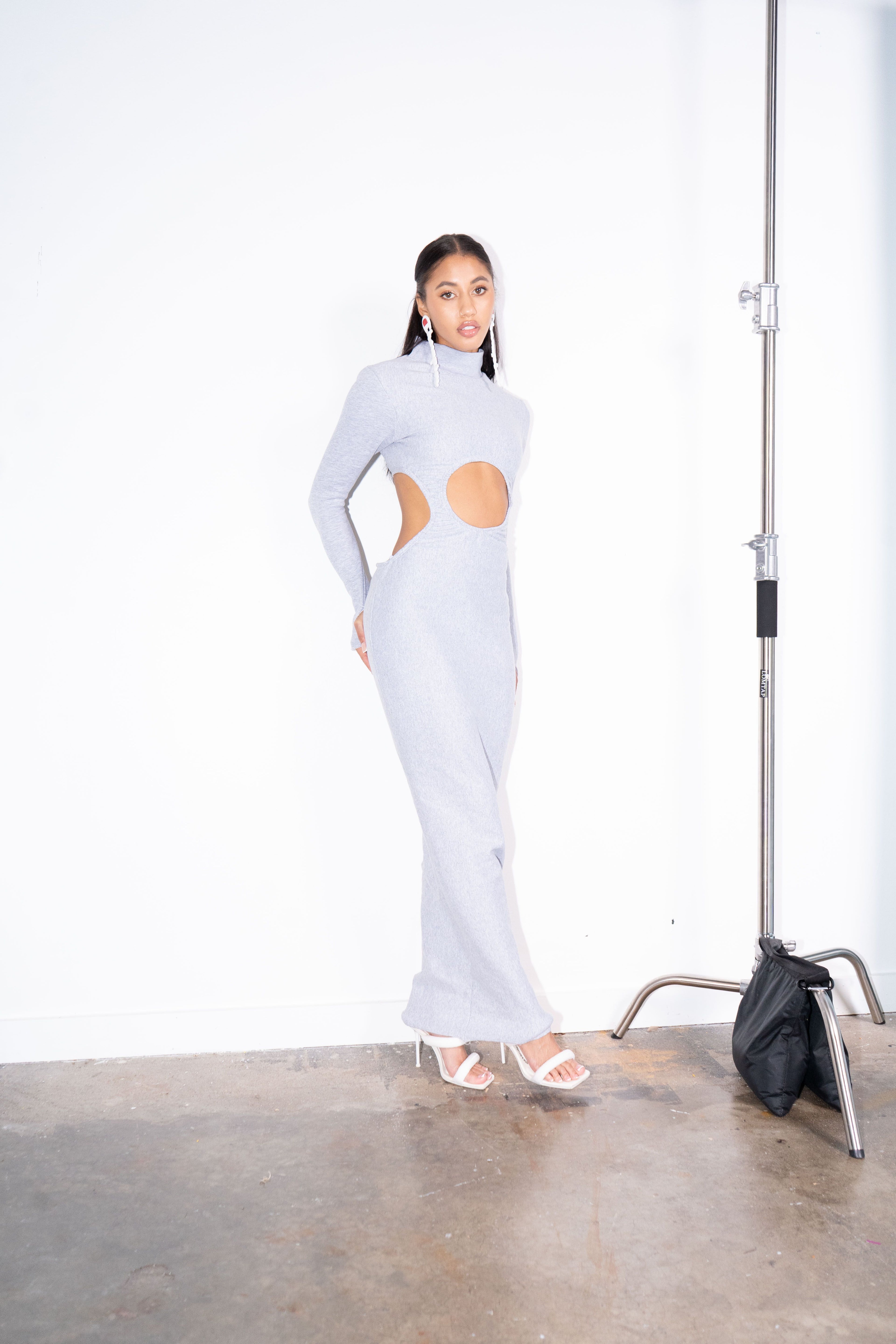 LONG SLEEVE BODYCON DRESS (BROOCH INCLUDED)