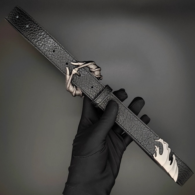 BLACK TEXTURED CLAW BELT