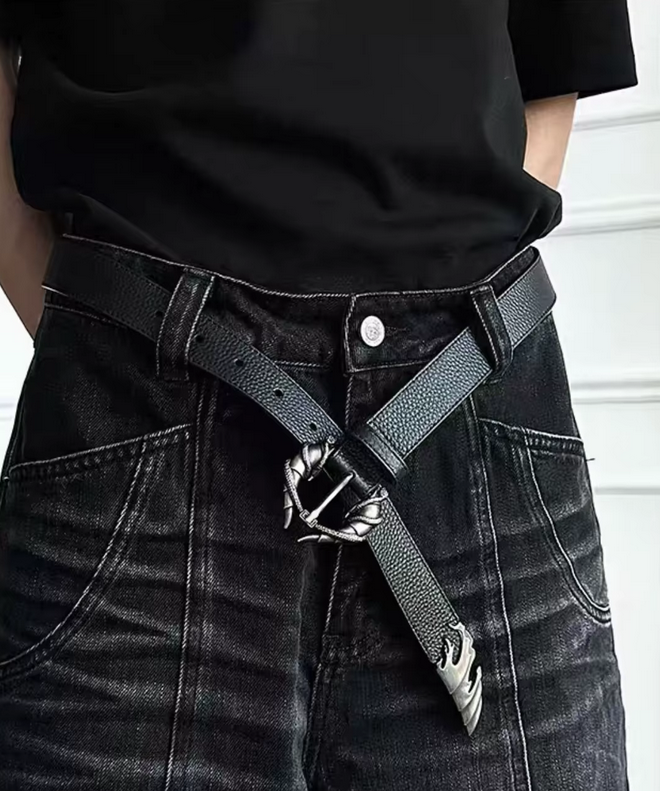 BLACK TEXTURED CLAW BELT