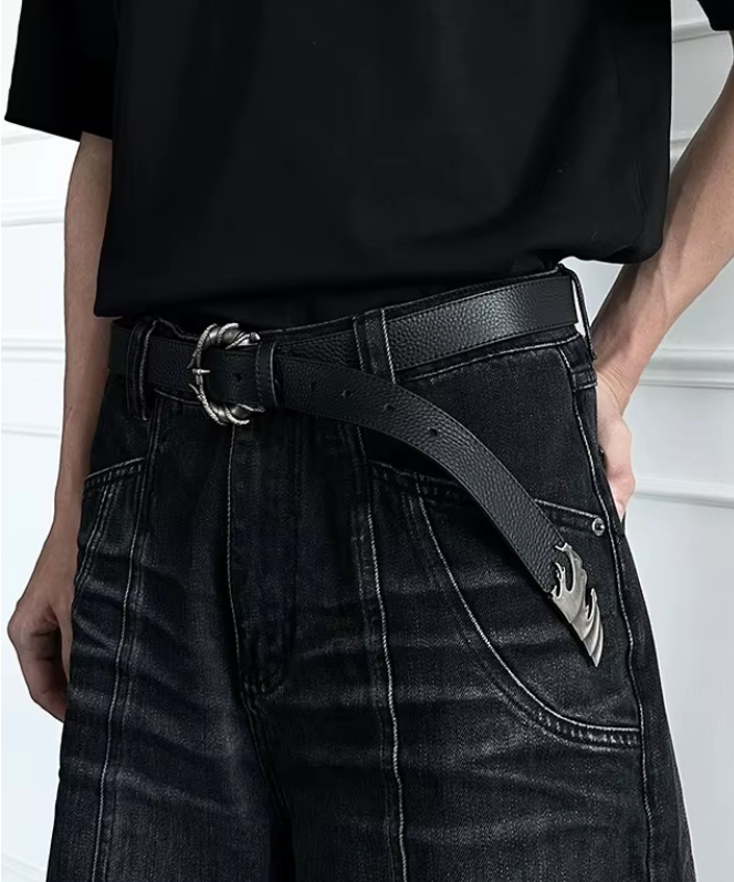 BLACK TEXTURED CLAW BELT