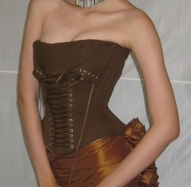 DANGEROUSLY LACED CORSET