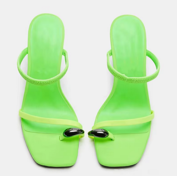 CRAZY IN LOVE STILETTO