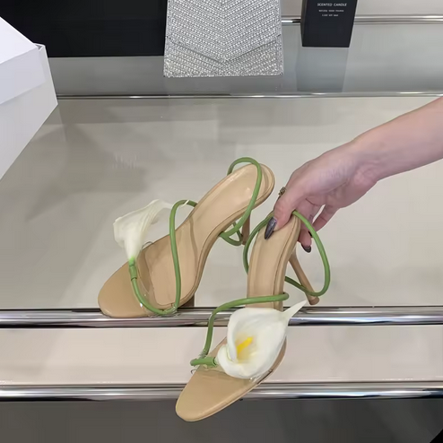 CALLA LILY- STRAPPY HEEL