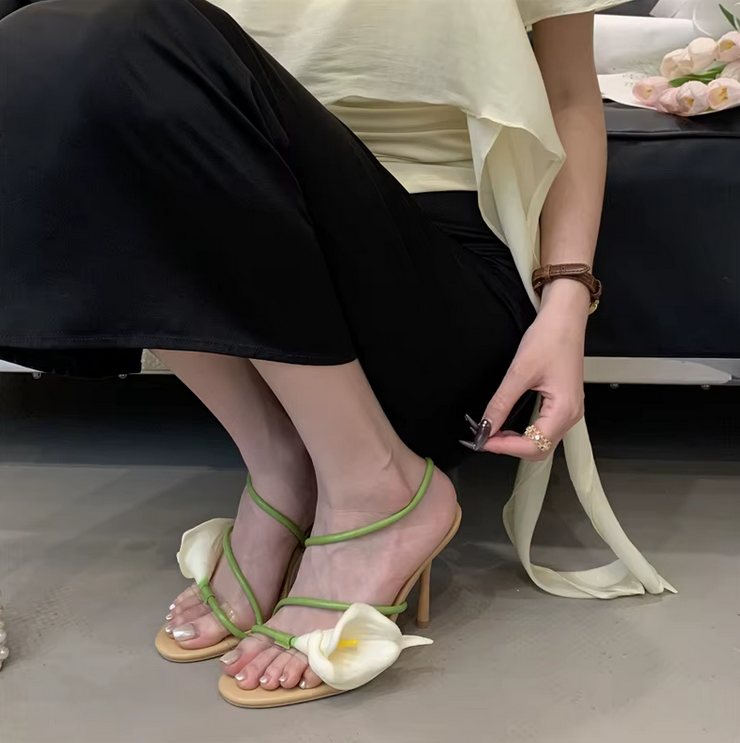 CALLA LILY- STRAPPY HEEL