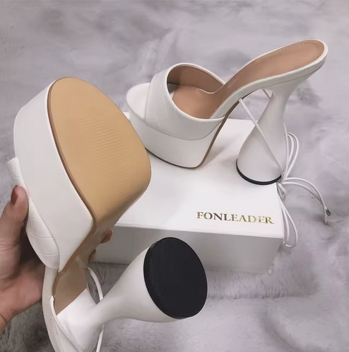 BRAT CODED- STRAPPY PLATFORM HEEL