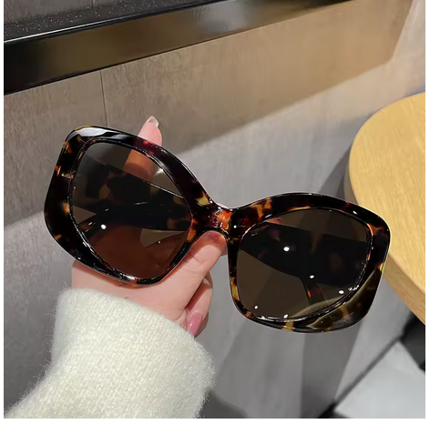 ALIEN CAT EYE SUNGLASSES